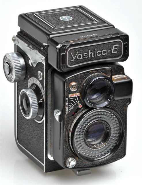 Yashica E レンジファインダーカメラ Yashica-E Camera | 80mm f3.5 lens | Black | Japan | 1964 - 1966 | eBay