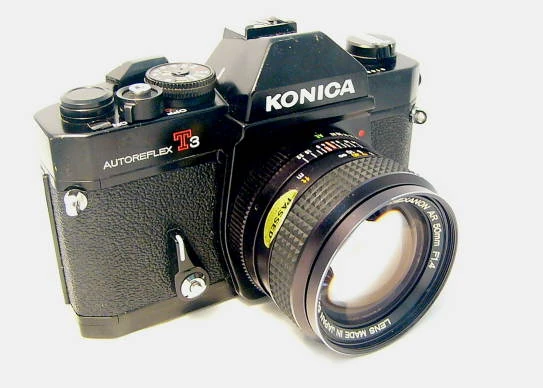 Konica Autoreflex T4 mit Hexanon 28mm f/3,5 - #004420 - Foto Köberl