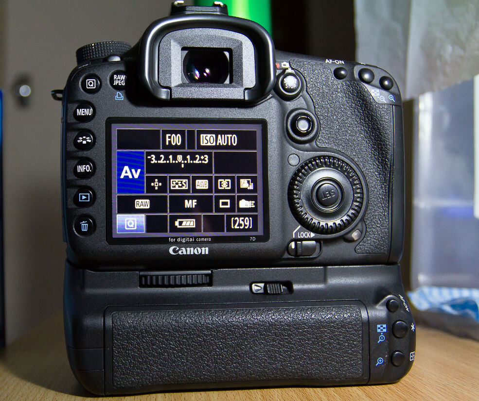 CANON EOS 7D Mark II 低シャッター数 11274 #DK07 - メルカリ