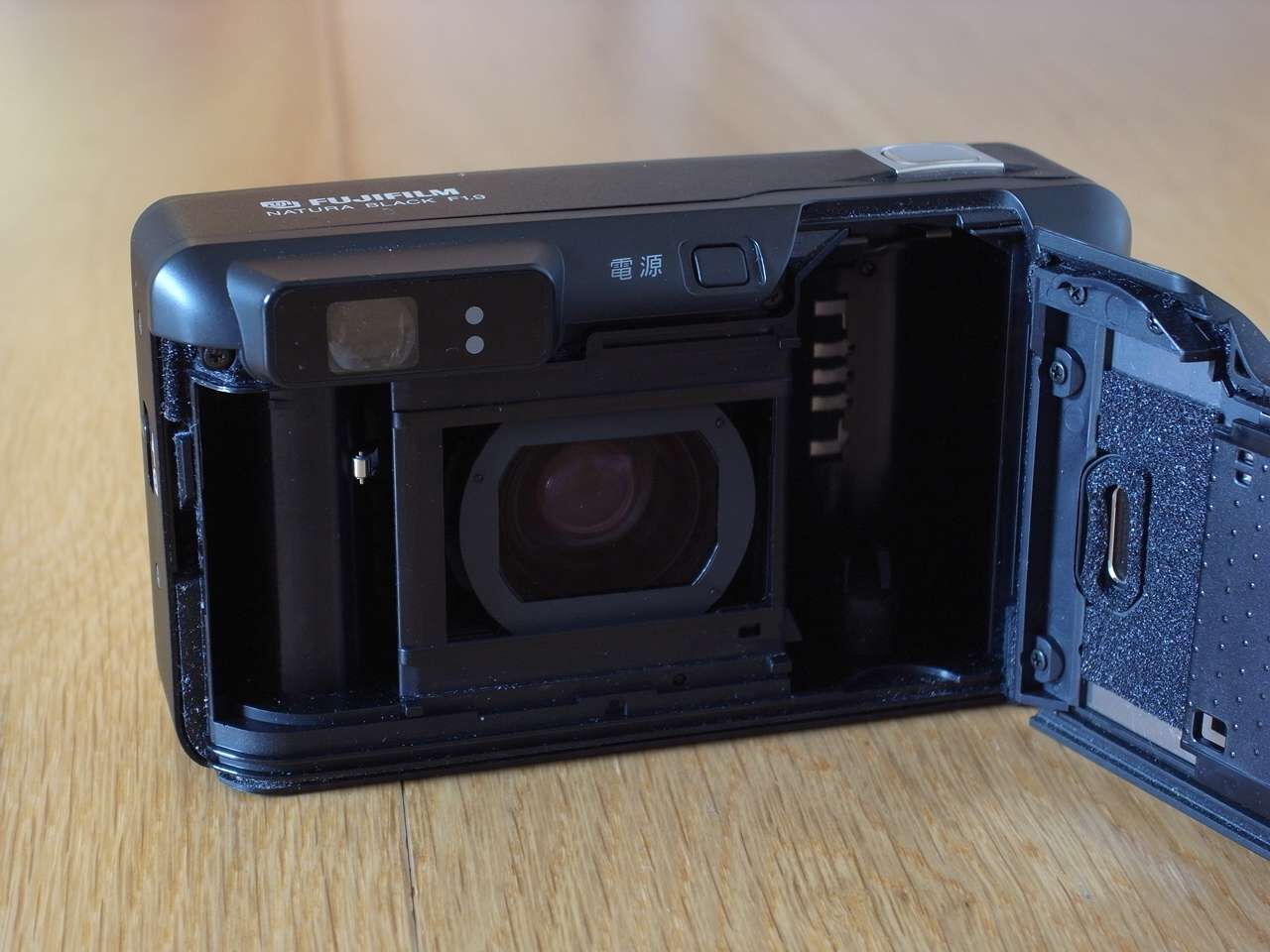 Fujifilm Natura Black F1.9 | Camerapedia | Fandom