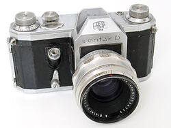Contax S A History of the World´s First 35㎜ Prism SLR