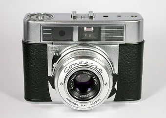 フィルムカメラ zeiss ikon contessa 伯爵夫人」と呼ばれるカメラ「Zeiss Ikon Contessa 35」 - PHOTOWALK