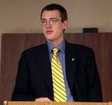 Dick Clark delivering a stump speech at the 2006 Libertarian Party of Alabama nominating convention.