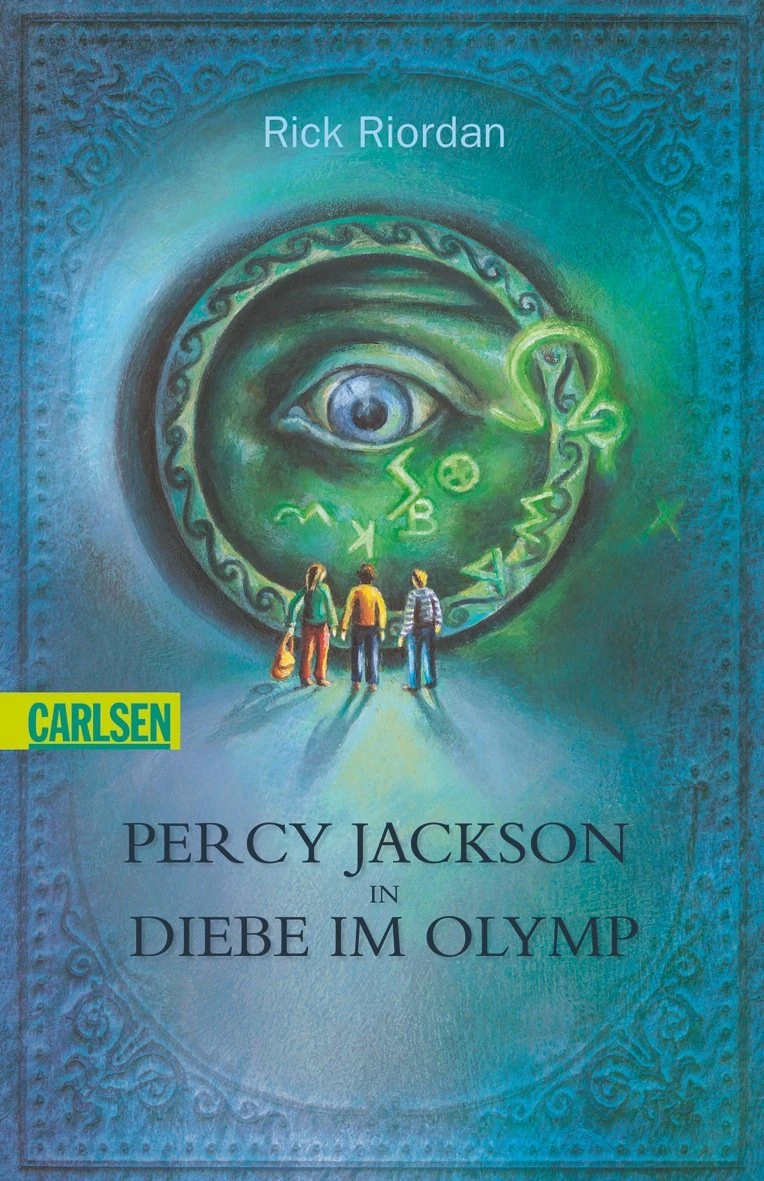Nix für ungut an denjenigen, die die zweiten Cover für [HOO] gemacht haben,  aber ich glaube, wir sind uns alle einig, dass die ersten Cover um Längen  besser waren, oder? : r/camphalfblood, image size:764x1181