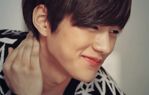 Tumblr m1b0sozcaP1r99f4t.gif