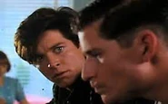 Images (10).jpg (5 KB) Eric Stoltz in a scene, screenshotted.