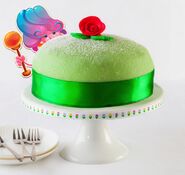 Behold, a Swedish princess cake! It's very traditional and very delicious! The Jelly Queen loves this one... 🍰