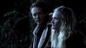 Daniel and Amanda wait for Zoe in New Cap City.
