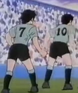 Naniwa Middle School players
