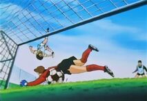 Aoi scores against Hernandez