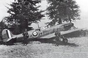 Spitfire N3277 under guard