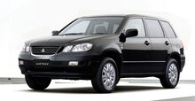 V4 (2001-2003).jpg