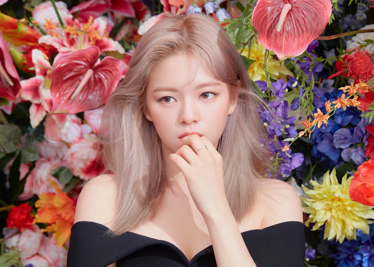BYEOL (Jeongyeon) | Carateume Entertainment Wiki | Fandom