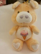 Gray-nosed Treat Heart Pig