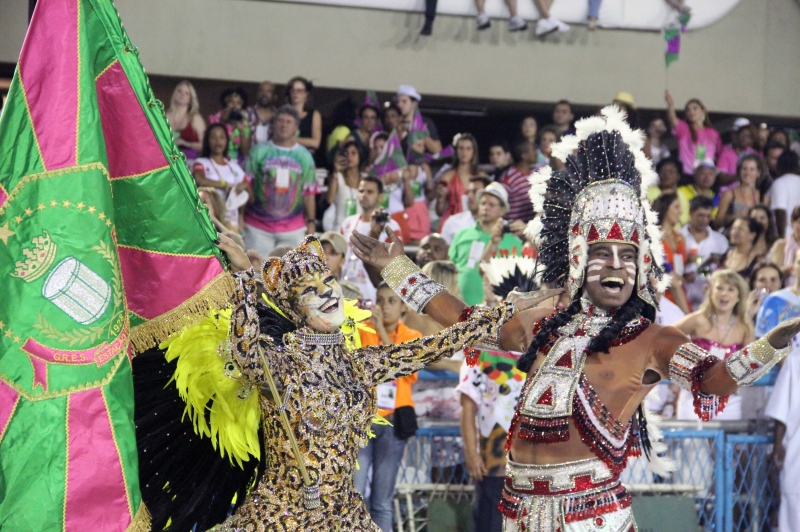 Mestre-Sala e Porta-Bandeira da Mangueira, Carnaval de 1957. Arquivo  Nacional. Fundo Correio da Manhã. BR_RJANRIO_PH_0_F…