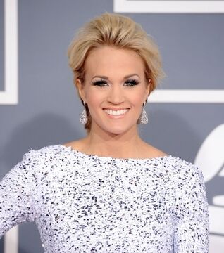 Carrie-Underwood-2012-Grammy-Awards