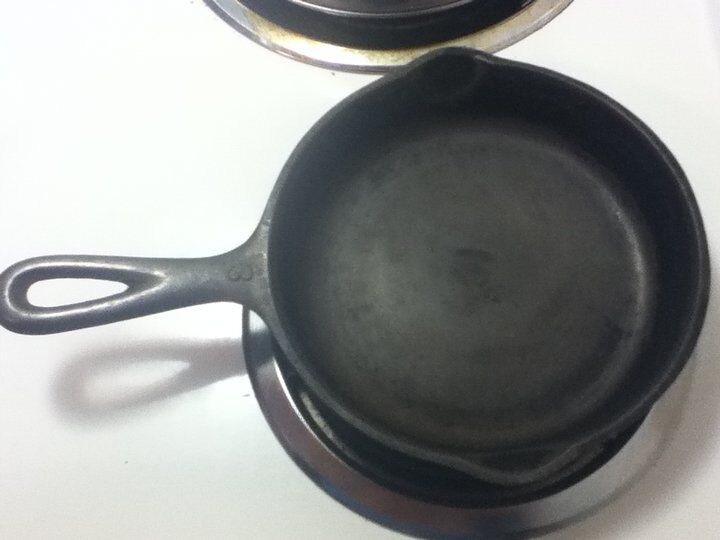 Wagner Cast Iron Pan Restoration : 7 Steps (with Pictures) - Instructables