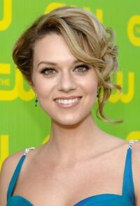 Hilarie Burton Castle Wiki Fandom