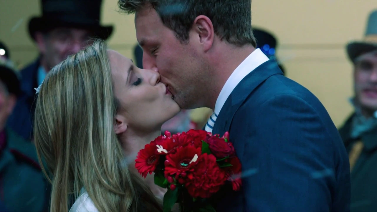 Away in a Manger\, image size:1280x720