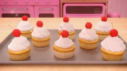 S1E01 - Heartrose cupcakes photo.png (2.16 MB) Cupcake