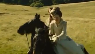 Elizabeth I has developed a close friendship with seamaster Walter Raleigh, and she refuses his permission to leave England and to go overseas, since she wants him close to her.