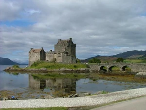 The Eilean Donan Castle was used for some exterior scenes for the Mary, Queen of Scots subplot.