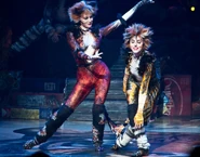 Bomablurina demeter curtian call broadway 2016 02.jpg (192 KB)