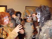 Jenny BillB Misto Pounce Griz Wichita 2007.jpeg (73 KB) Jenny, Pouncival, and Grizabella; Bill Bailey and Mistoffelees behind