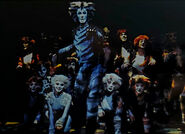 Munkustrap, 1998