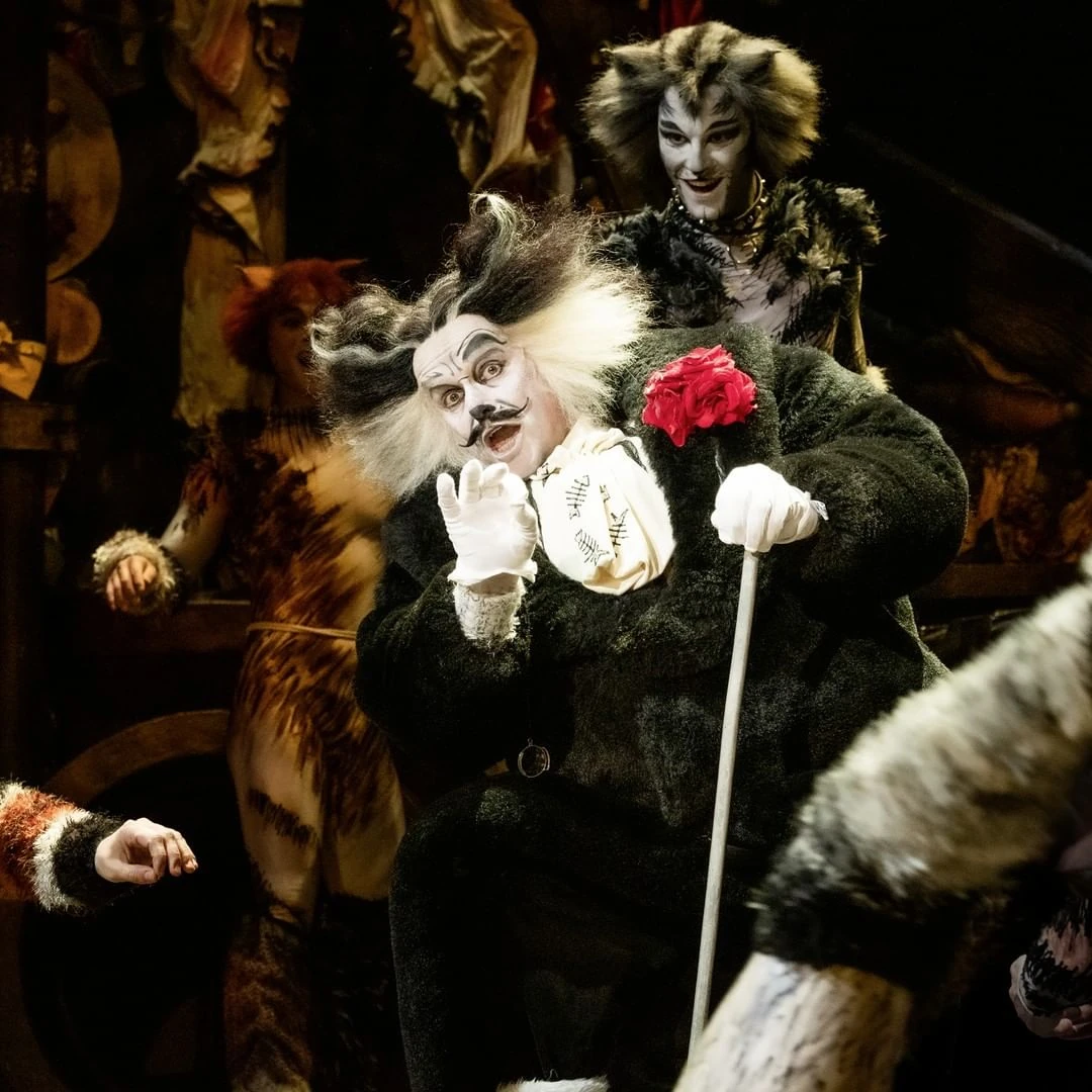 Bustopher Jones (song)/German 'Cats' Musical Wiki Fandom