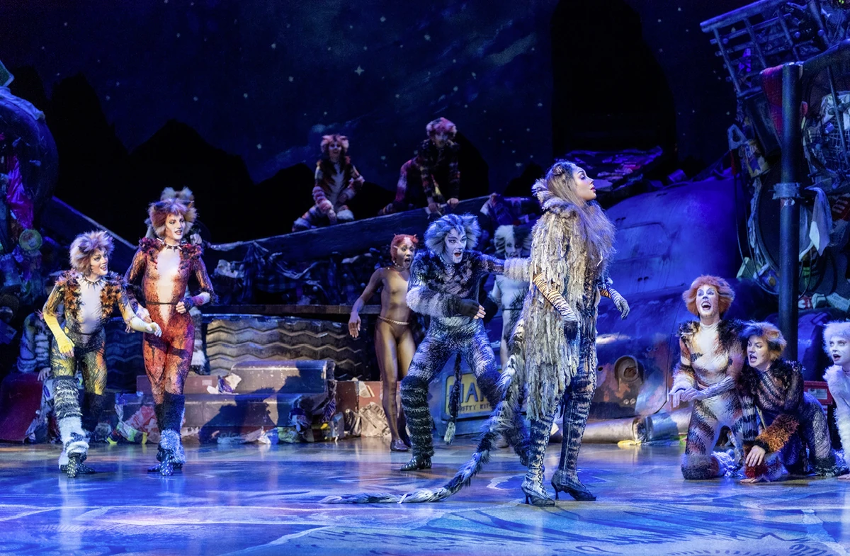 Grizabella the Glamour Cat (song)/German 'Cats' Musical Wiki Fandom