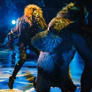 Mac kidnaps Old Deut Bway16.jpg (170 KB) Macavity kidnaps Old Deuteronomy