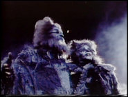 Ken Page as Old Deuteronomy and Betty Buckley as Grizabella