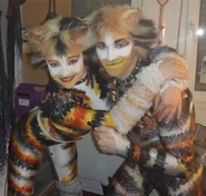 Covering Mungojerrie with Jasmin Colangelo covering Rumpleteazer