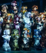 Fulton pyramid detail centre.jpeg (142 KB) Kneeling: Victoria, Jennyanydots, Carbucketty, Sillabub. Standing: Plato, Bombalurina, Munkustrap, Alonzo, Tugger, Demeter, Skimbleshanks. Elevated: Merlin, Spike, Ivy, George.