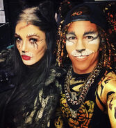 Delta Goodrem as Grizabella and Daniel Assetta as Street Tugger