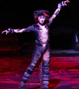 Bombalurina 2019 Japan 01.jpg (171 KB) Chika Watanabe