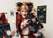 Bombalurina-Mackenzie-Warren-with-cat.jpg (82 KB) Mackenzie Warren
