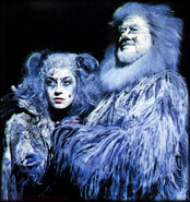 Grizabella, London 1989