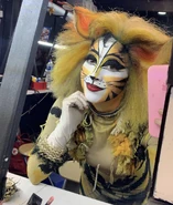 Jellylorum Naidelyn Mexico Tour 2018 Backstage.jpeg (1.35 MB)