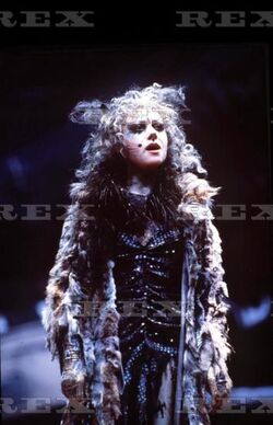 Elaine paige deals