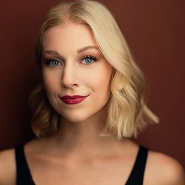 Hannah Mello Portrait