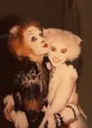 Jenny Vic Kyra Elly Oasis Cast 8 Backstage.jpeg (169 KB) Victoria