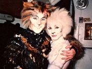 Victoria with Mungojerrie (Jim Raposa), Broadway 1993