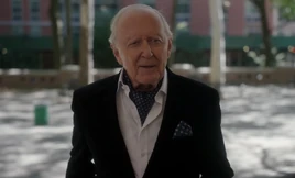 S03E07-The Nose head shot