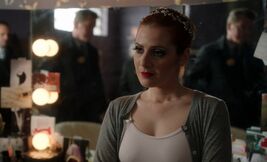 S02E15-Iris Lanzer