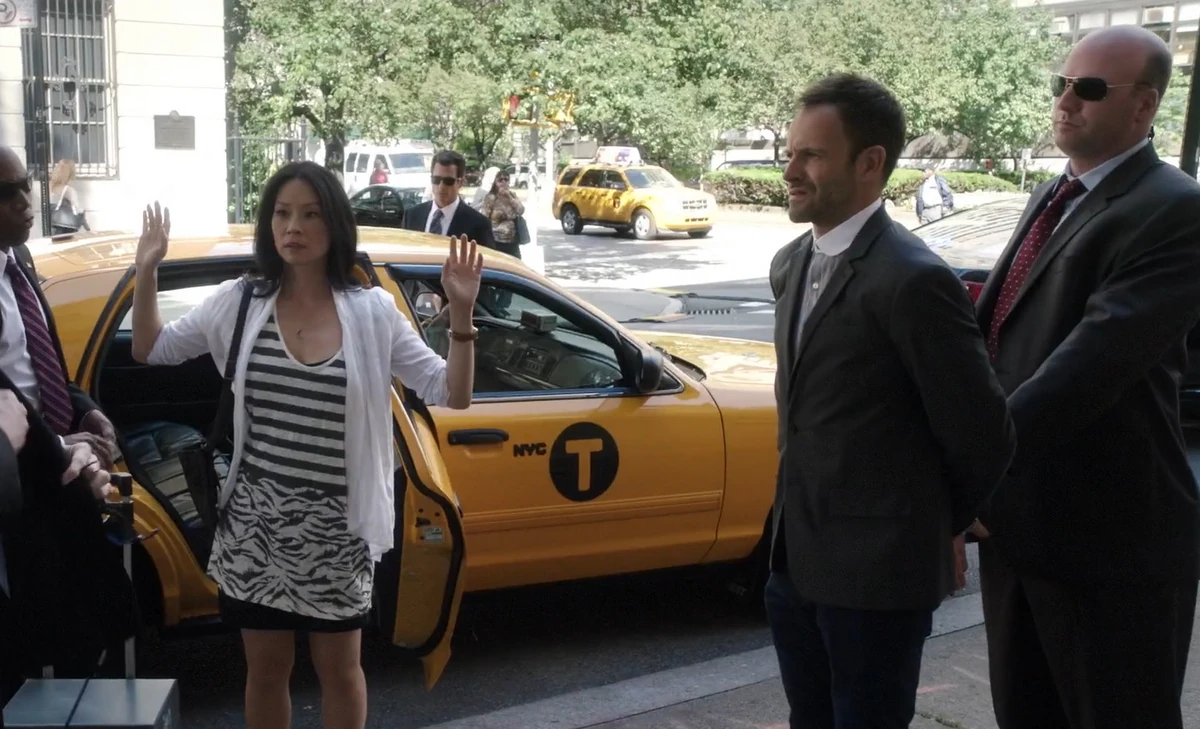 ELEMENTARY WE ARE EVERYONE TV EPISODE 2013 visual data 8