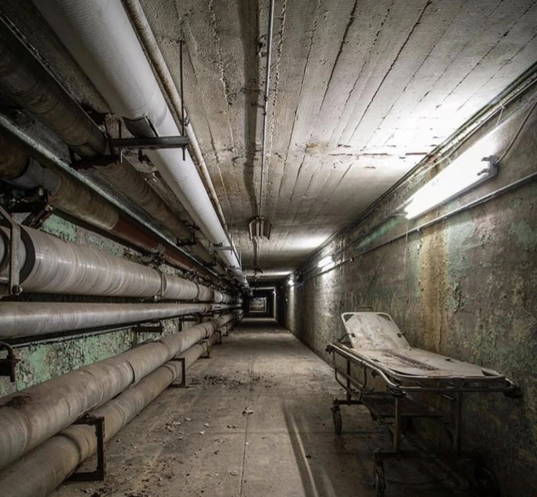 Backrooms level 0. Закулисье бэкрумс. 2 уровень backrooms. 2 уровень backrooms. Закулисье backrooms 2 уровень.