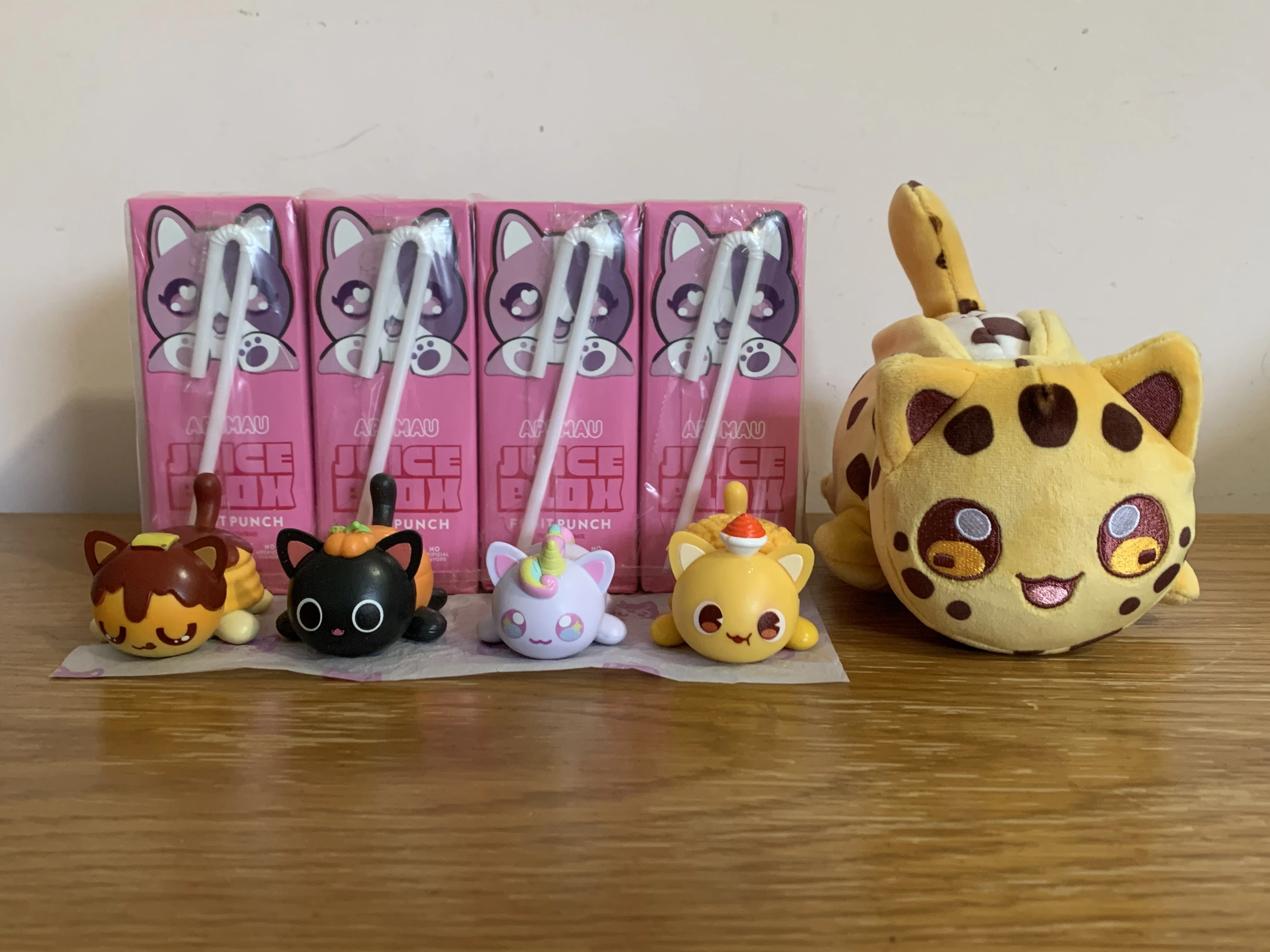 Aphmau Juice Boxes & Mystery MeeMeows! Fandom