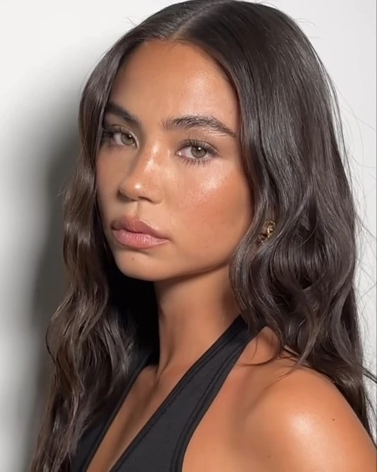 Vivienne Aquino Cecilia Rose Universe Wiki Fandom